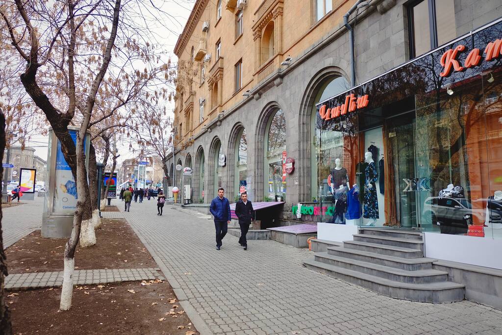 вид на улицу