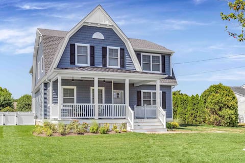 Cape May Modern with Heated Pool/Porch Sleeps 16!