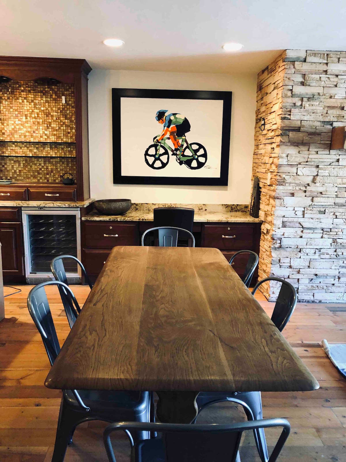 Prime location- remodeled