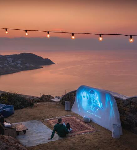 Stunning Villa, INSANE Views, disco, Hotub, Cinema gallery image 2