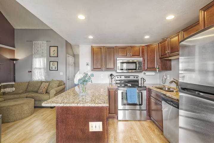 Downtown Loft - Pearl Street