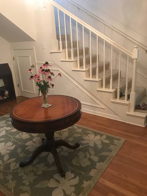 FOYER AND STAIRCASE TO BEDROOMS