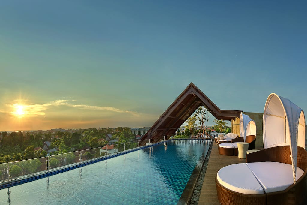 Rooftop Pool