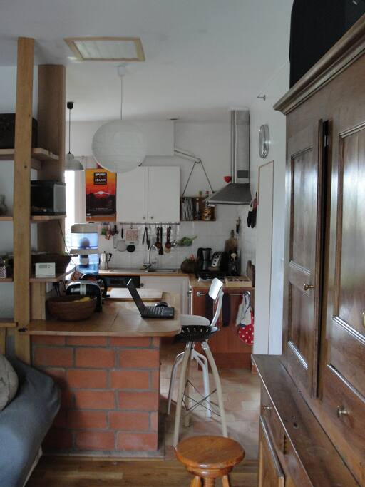 Living room direction kitchen