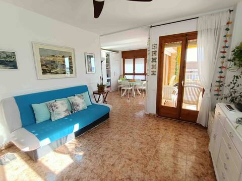 Popular Airbnb listing: Large apartment with ocean views, bright and comfortable in Torredembarra