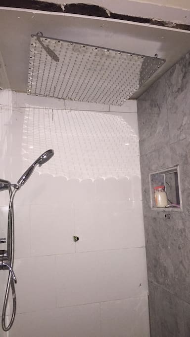 600x600 rain water shower head