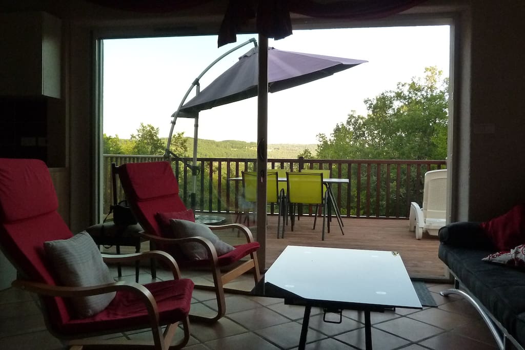 Salon et terrasse