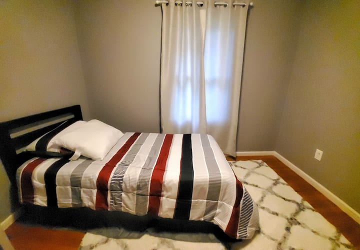 双人卧室
梳妆台
衣柜