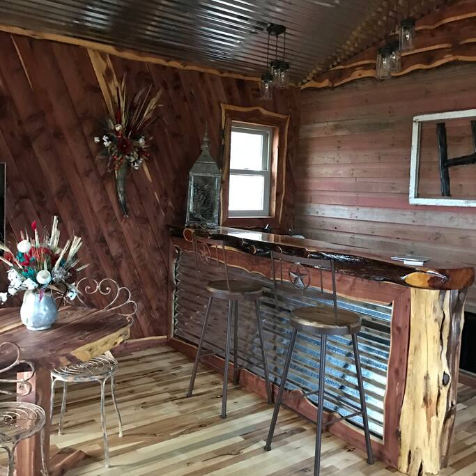 Dining/bar kitchenette area.