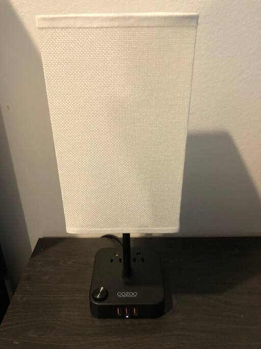 Night stand lamp with usb charging capabilities!