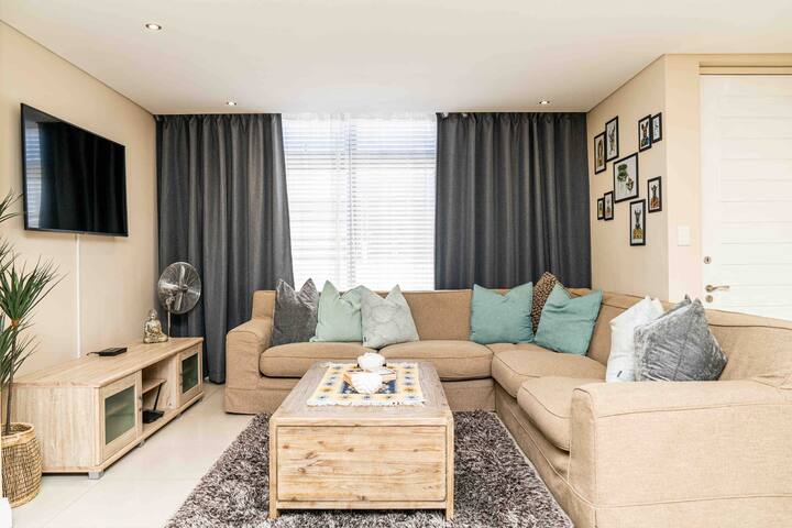 Big Bay Bloubergstrand Eden Apartment gallery image 5
