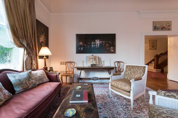 Grand 4-Level Painted Lady Victorian with Parking gallery image 4