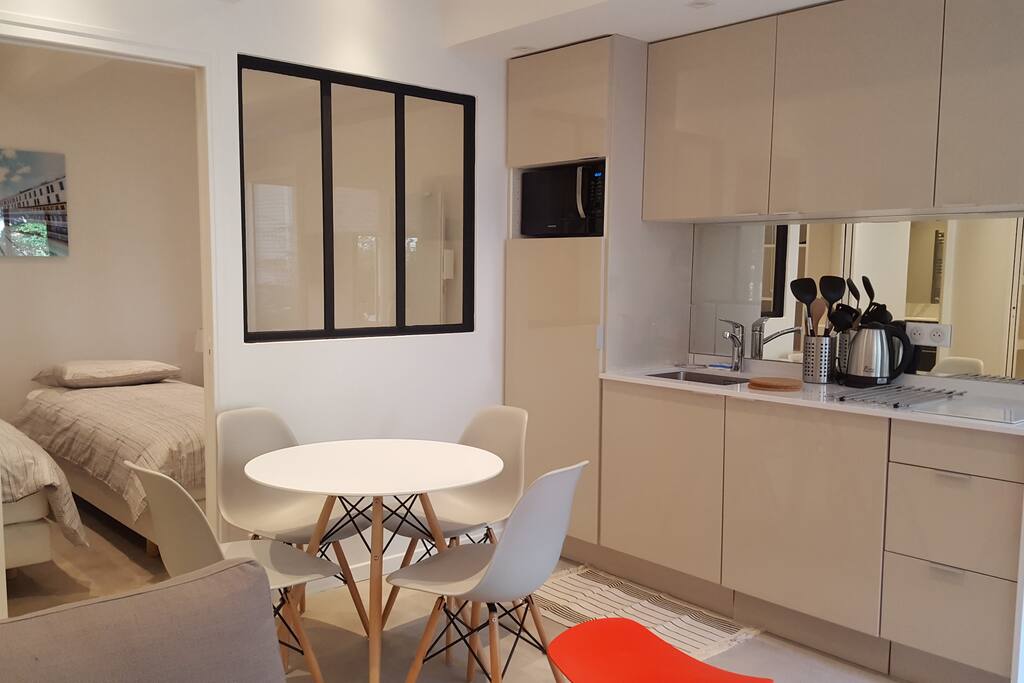 Living room Kitchen
Cuisine et salon