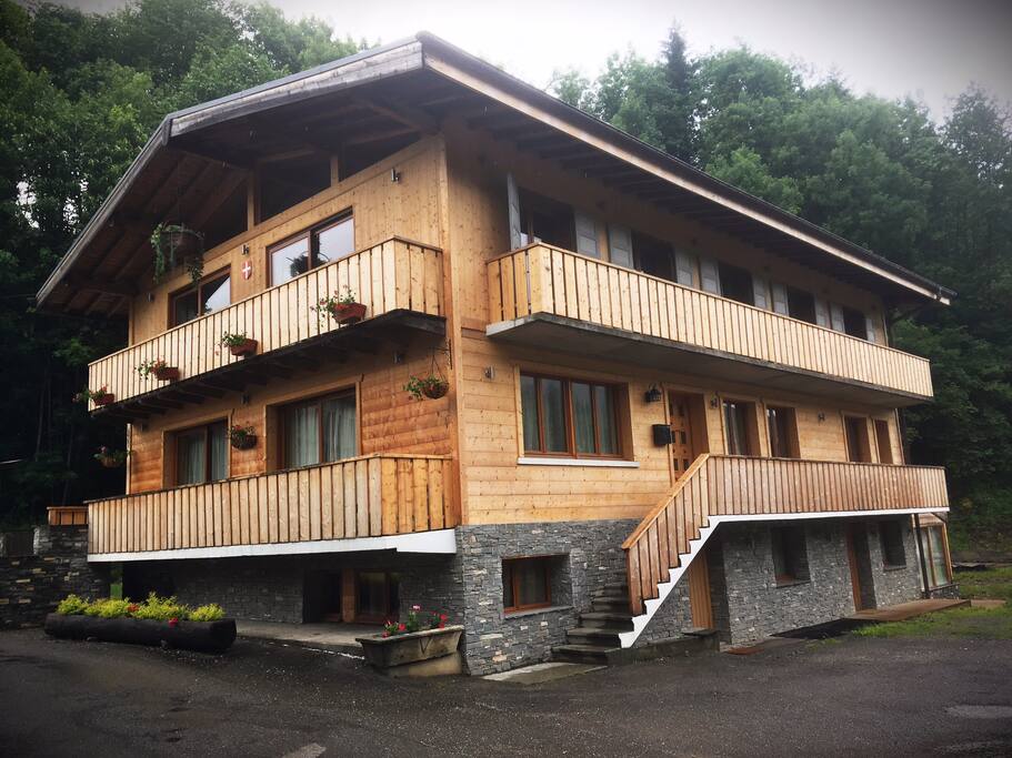 The chalet on a Spring day!