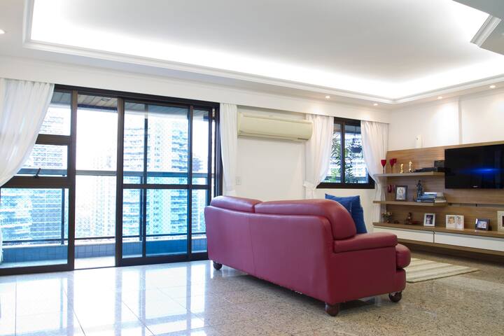 Barra – Lindo Apto frente a praia gallery image 3