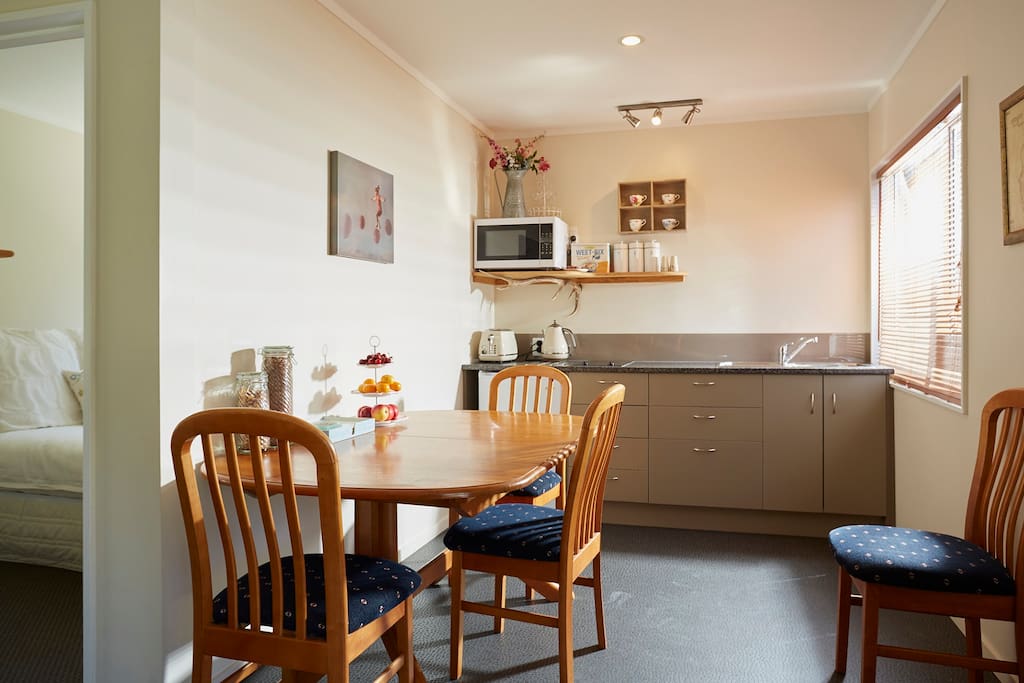 Cottage @ Off the Mapp. Kitchen