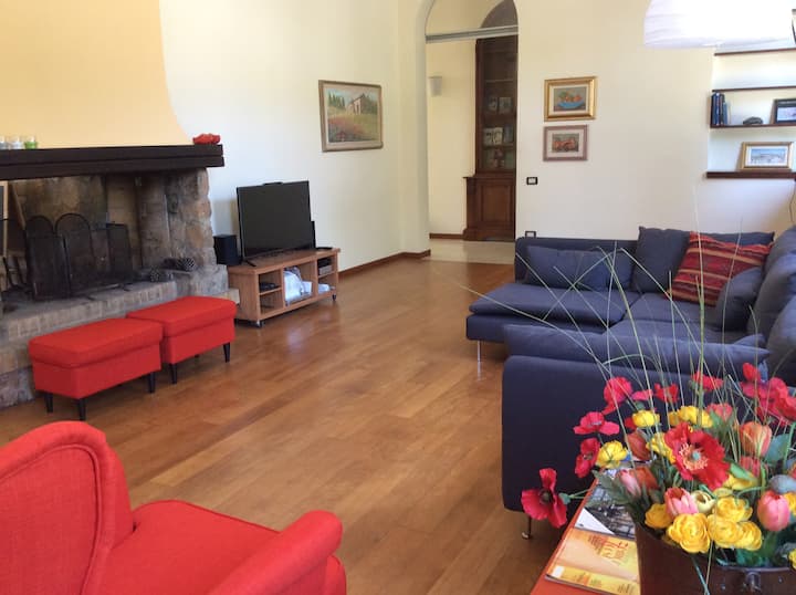 Spacious Villa With Swimming Pool In Tuscany! - Livorno