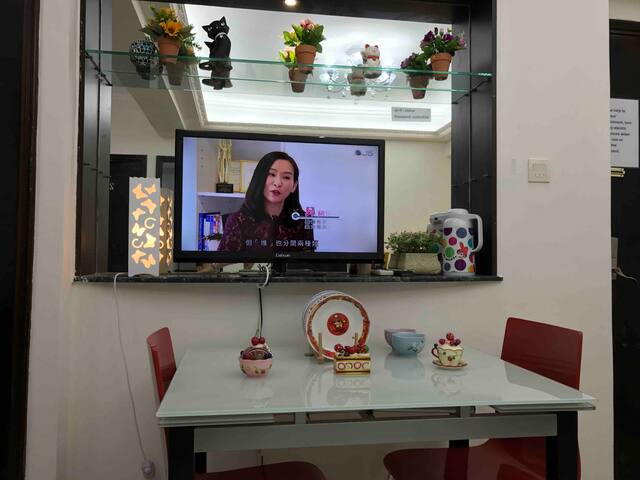 Spacious 3 BR 12ppl Beside MTR :) gallery image 3