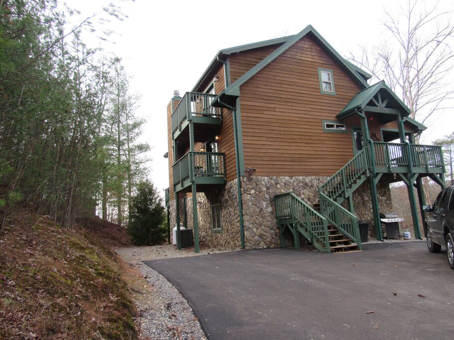 Bearadise Lodge
