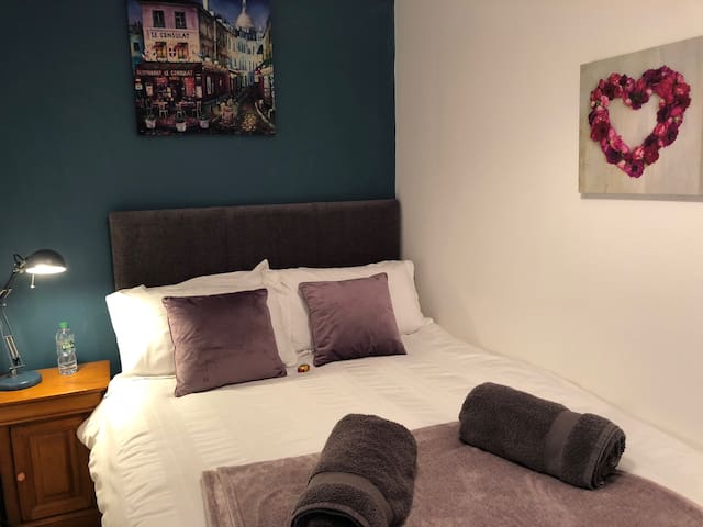 Cosy Private Room ..Great Location Dublin 8