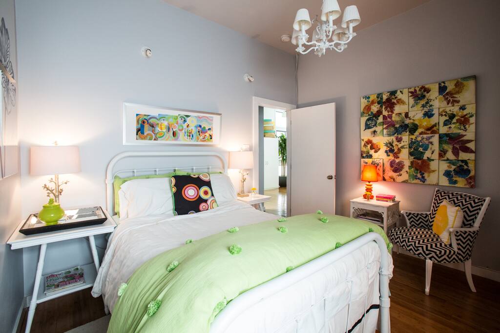 Full size bed with 100% cotton sheets.