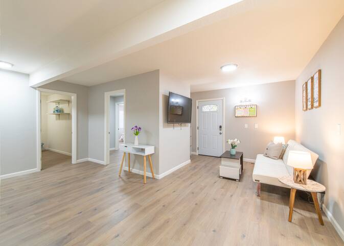 Modern 8B/5B – Spacious Home in Santa Clara gallery image 3