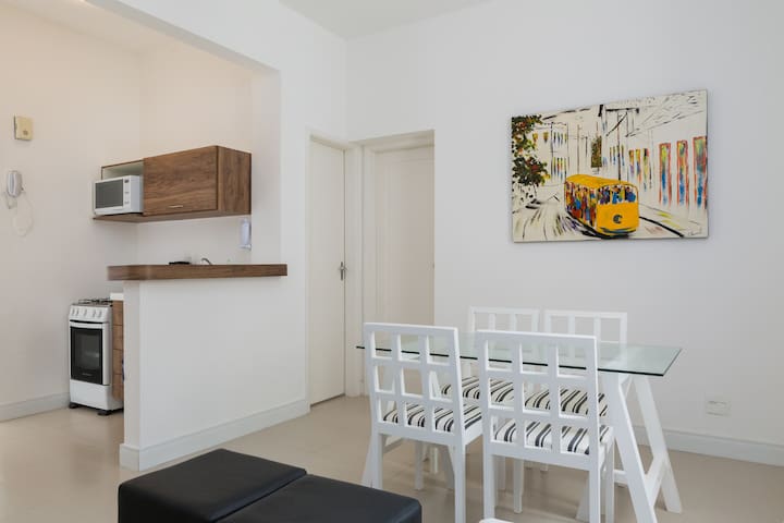 Perfect located 2 bedrooms Apartment in Ipanema