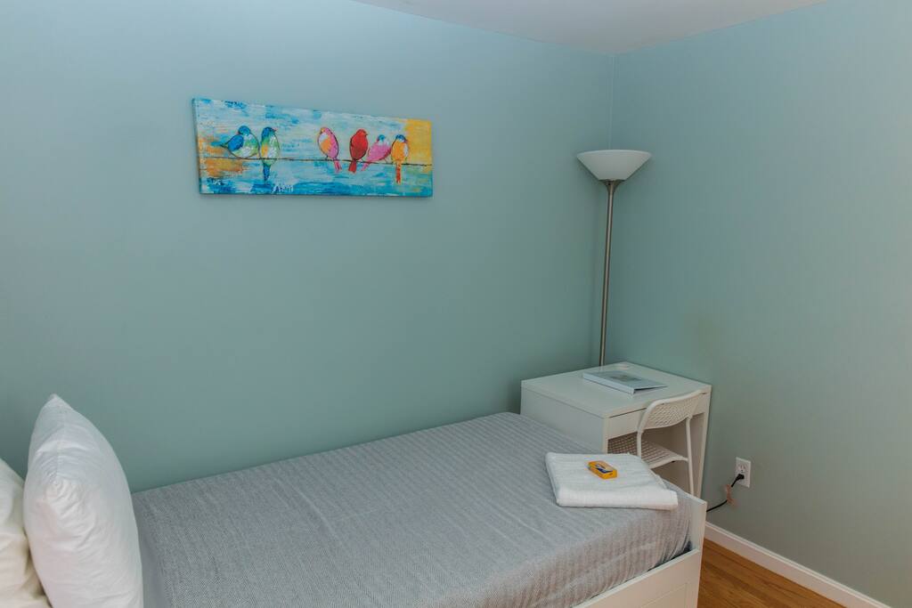 Single Bedroom, bed and desk