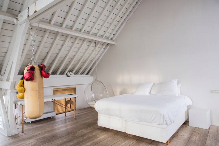 300m² loft (terras & river view) “Loft O” gallery image 5