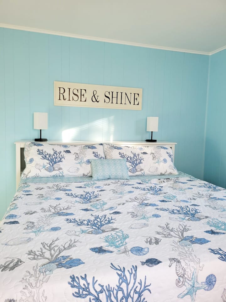 Dormitorio principal con cama tamaño king