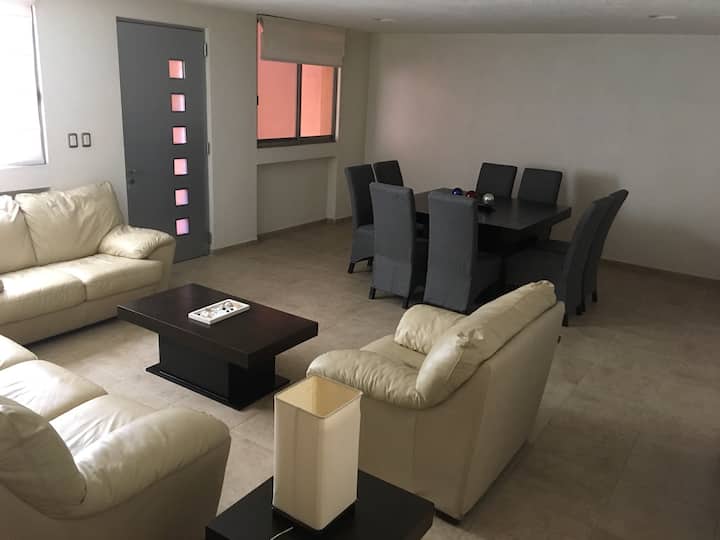 Departamento "B" Céntrico, Amplio, Cochera Privada - San Luis Potosí