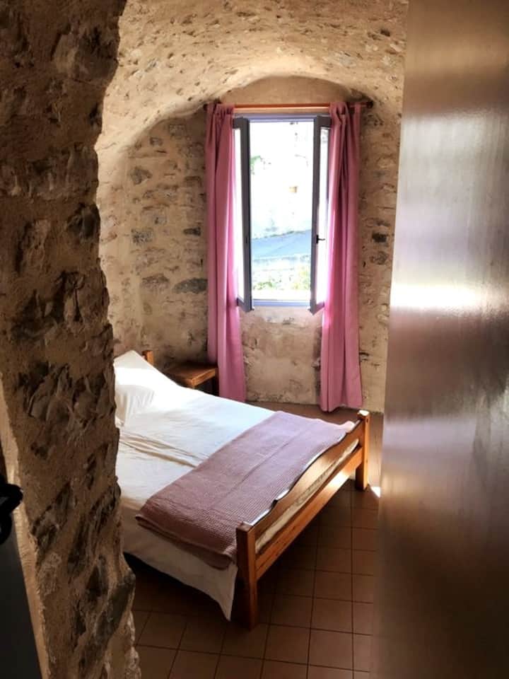 غرفة النوم الرئيسية