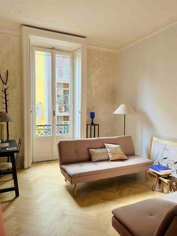 Porta Venezia quiet luxury – La Casa dei Disegni