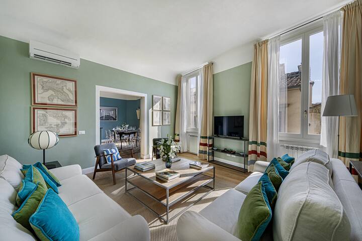 3BD-3BA DESIGNER APARTMENT, TOP FLORENCE LOCATION!