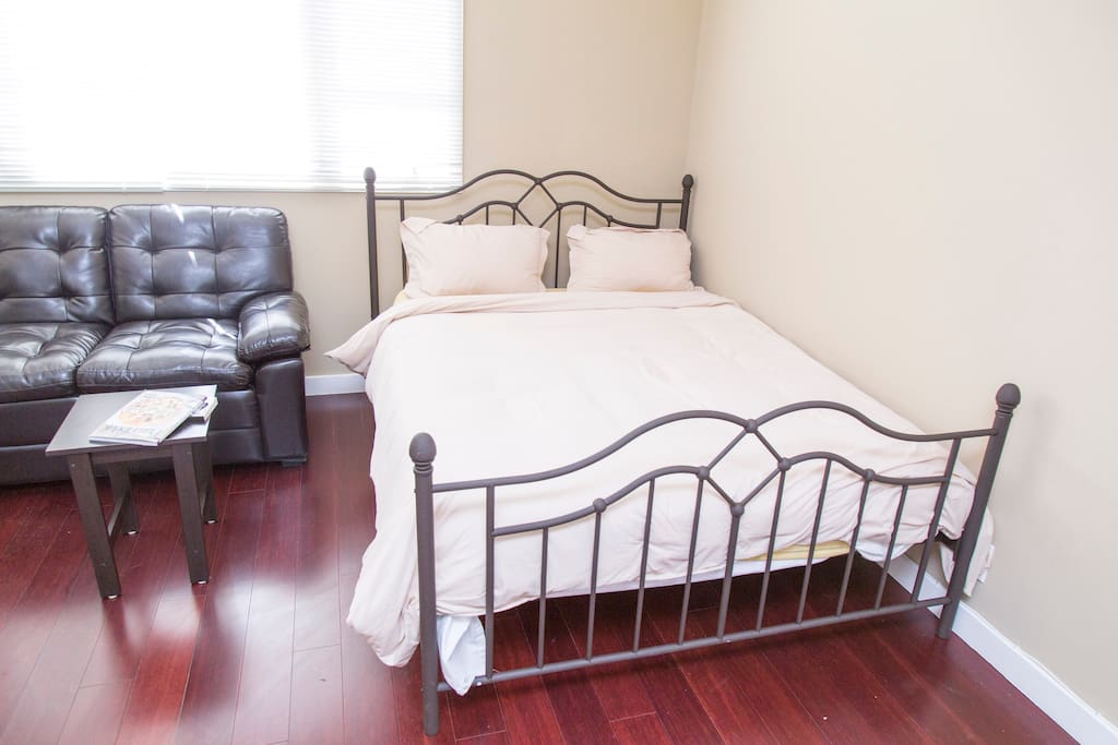 Queen size bed, sleeps 2 comfortably