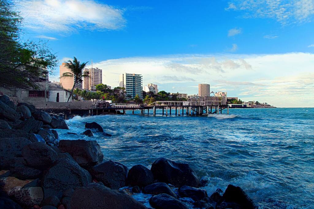 Dakar-Plateau : Corniche-Est (derrière le Building)