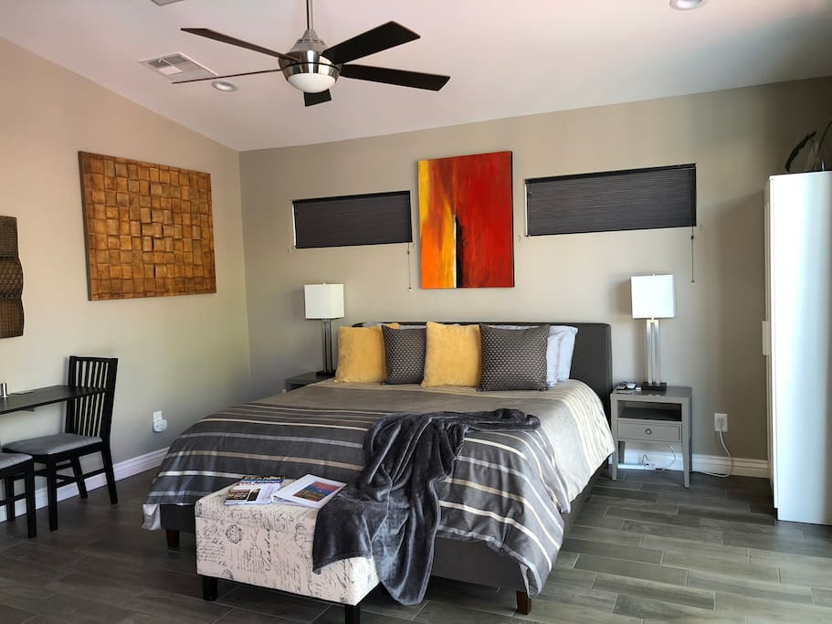 King size bed/Creature comforts!