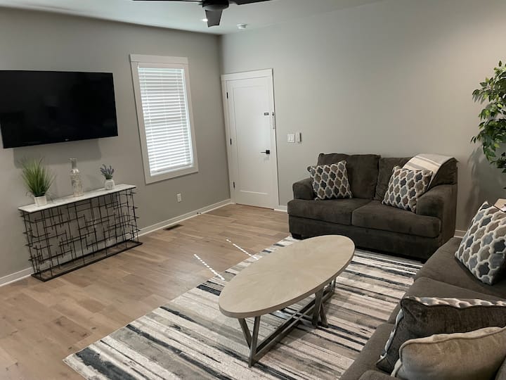Apt Dtwn Between Momentary/square Private Res Walk - Bentonville, AR