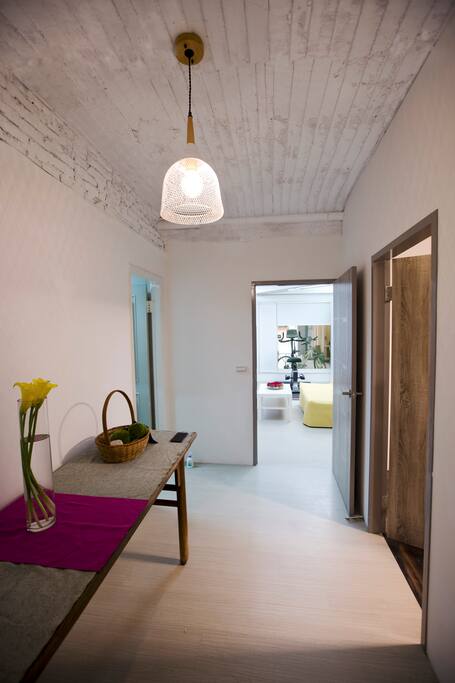 The hallway from living room to kitchen