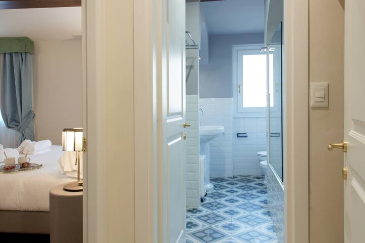 Dafne magnificent attic overlooking the Duomo gallery image 5