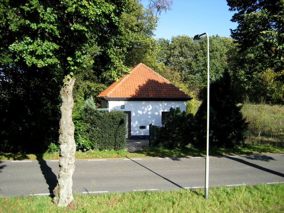 Omringt door akkervelden