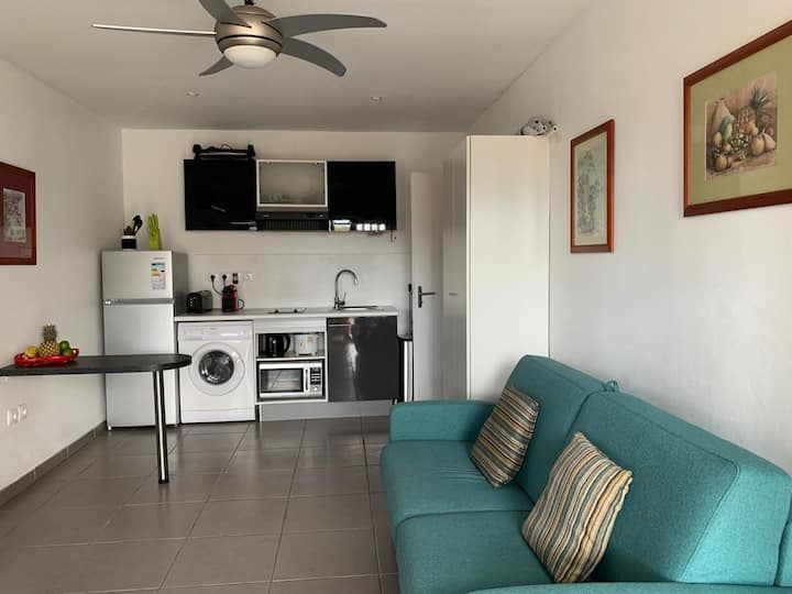 Laika на фонтанке. Гости любят фонтанка 75. Хидэо кодзима геймдизайнер. Студия кодзимы. Независимой студии.