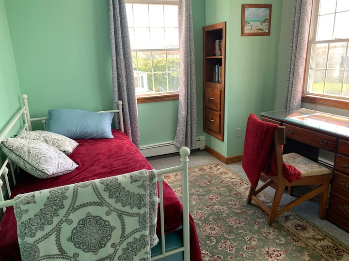 Dormitorio 5 (habitación 2). Habitación contigua junto a la suite del dormitorio 3 con cama nido. (2 camas individuales)