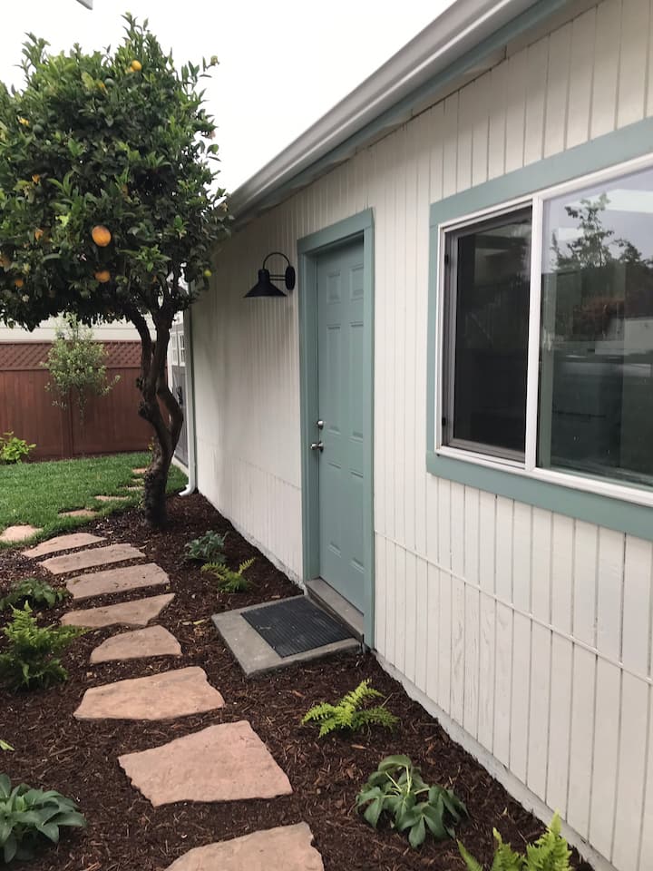Beautiful Cottage With Private Entrance And Bath - バークリー, CA