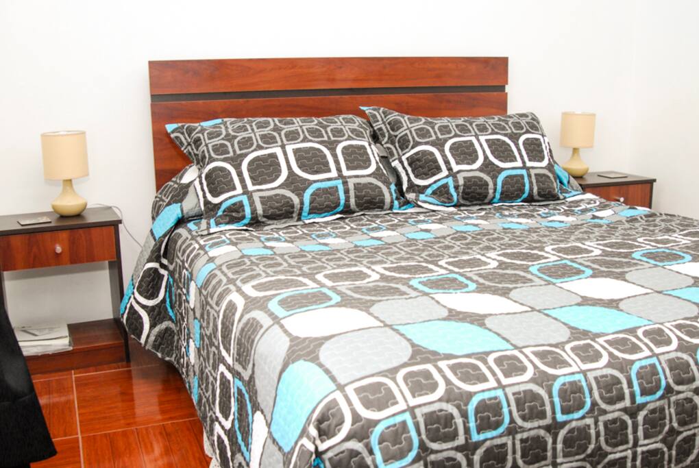 Dormitorio principal en suite, 2 personas.