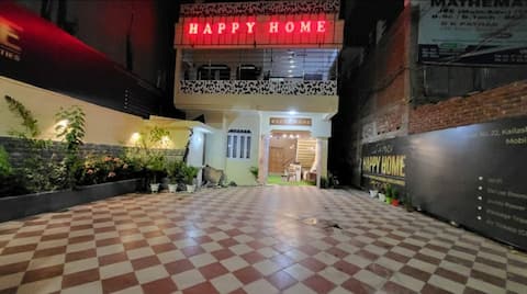 Happy home 4bhk flat with AC rooms & free parking