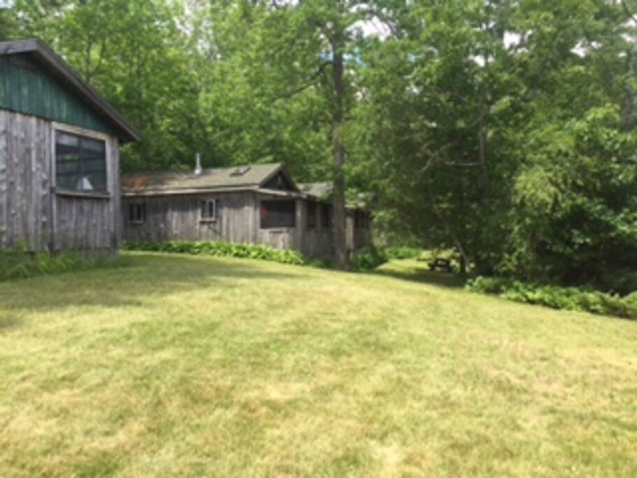 Lakeside Cedar Cabins