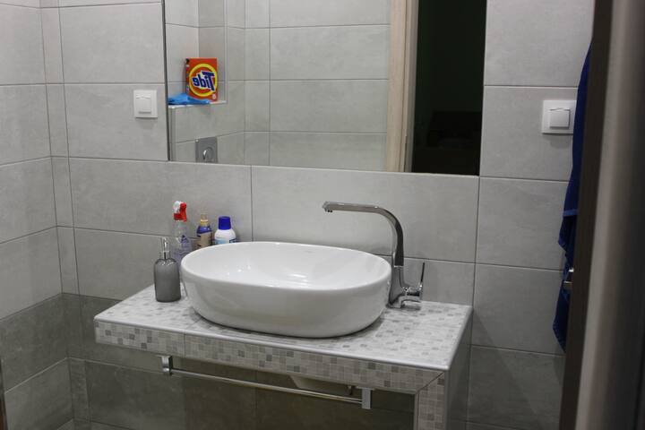 Luxury flat on Nea Paralia gallery image 4