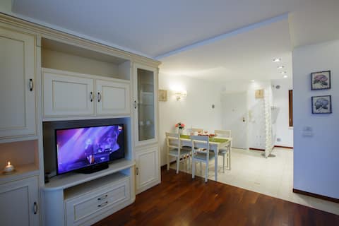 Airbnb con migliori performance: Beautiful sea view flat in Monopoli a Monopoli