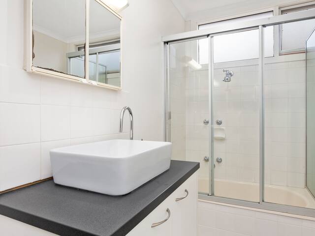 Sandy Bottoms gallery image 5